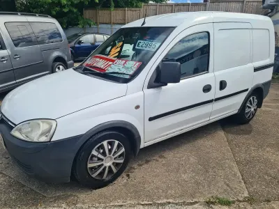 Used Vauxhall Combo 75 HP (55 kW) 2010 Multicoloured MPV