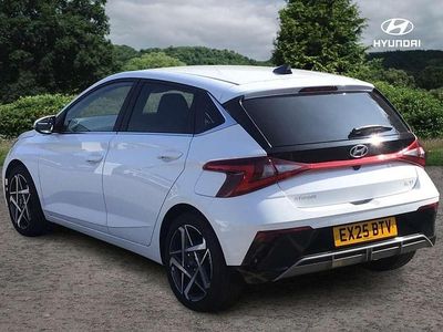 Used Hyundai i20 Premium 99 HP (72 kW) 2025 White Hatchback