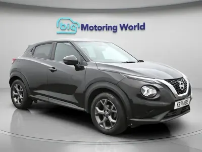 Używany Nissan Juke N-Connecta 114 KM (83 kW) 2021 Czarny SUV