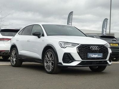 Begagnad Audi Q3 Black Edition 150 HK (110 kW) 2024 Vit SUV