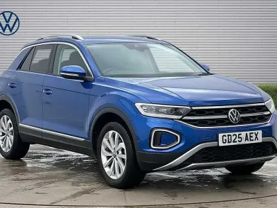 Used VW T-Roc Style 150 HP (110 kW) 2025 Blue SUV