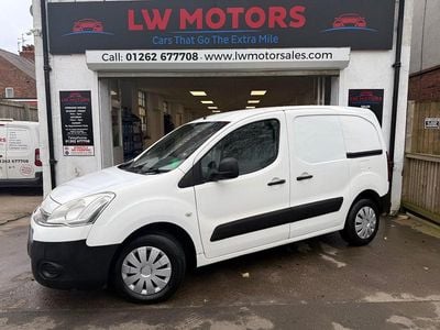 Used Citroën Berlingo 90 HP (66 kW) 2013 White MPV