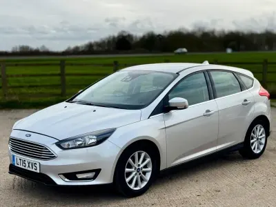 Używany Ford Focus Titanium 125 KM (91 kW) 2015 Srebrny Hatchback