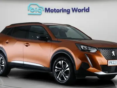 Gebraucht Peugeot 2008 Allure Premium 101 PS (74 kW) 2022 SUV