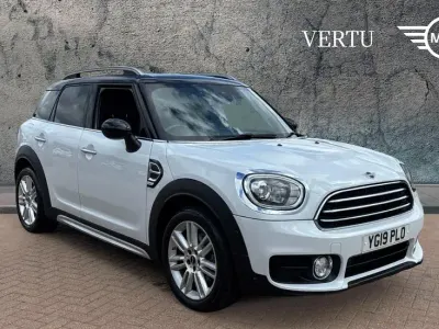 Usado Mini Cooper Countryman Exclusive 134 CV (98 kW) 2019 Blanco SUV