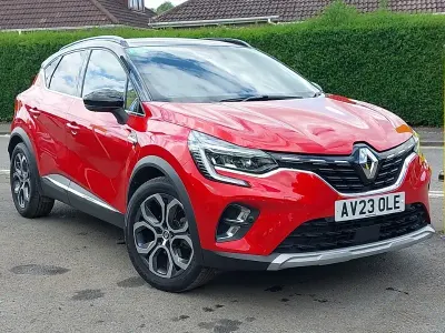 Second-hand Renault Captur Techno 142 CP (104 kW) 2023 Roșu SUV