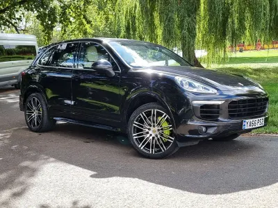 Used Porsche Cayenne 416 HP (305 kW) 2016 Black SUV