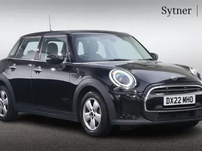Used Mini Cooper Classic 134 HP (98 kW) 2022 Black Hatchback