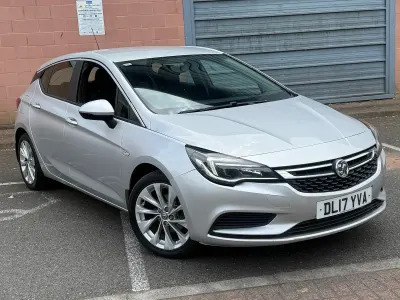 Used Vauxhall Astra Design Edition 2017 Silver Hatchback