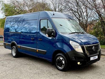 Used Nissan Interstar Tekna 180 HP (132 kW) 2023 Blue Van