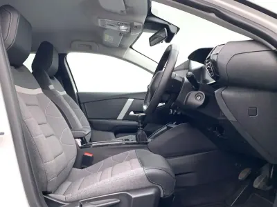 Usado Citroën C4 PureTech 127 HP (93 kW) 2022 Branco Citadino
