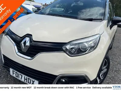 Used Renault Captur Dynamique 90 HP (66 kW) 2017 Cream/black SUV