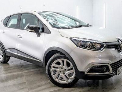 Used Renault Captur Dynamique 90 HP (66 kW) 2016 Silver SUV