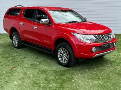 Used Mitsubishi L200 2016 Red Pickup