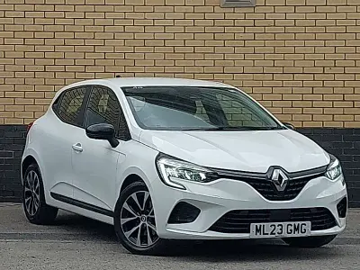 Used Renault Clio V Evolution 145 HP (106 kW) 2023 White Hatchback
