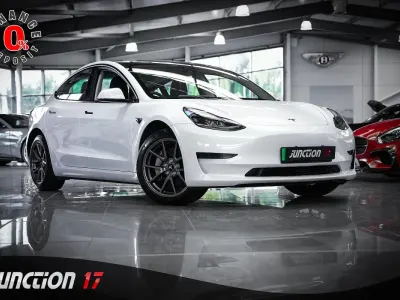 Used Tesla Model 3 Standard Range 235 kW (320 HP) 2022 White Sedan