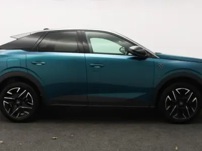 Second-hand Peugeot 3008 GTi 136 CP (100 kW) 2025 Albastru SUV