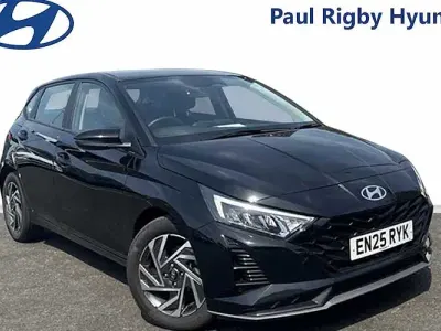 Used Hyundai i20 Advanced 101 HP (74 kW) 2025 Black Hatchback