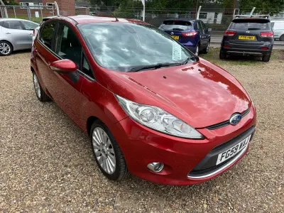 Used Ford Fiesta Titanium 96 HP (70 kW) 2009 Red Hatchback