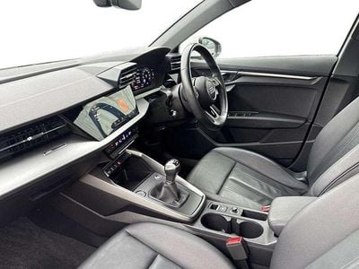 Usado Audi A3 Sport 147 HP (108 kW) 2022 Branco Sedan