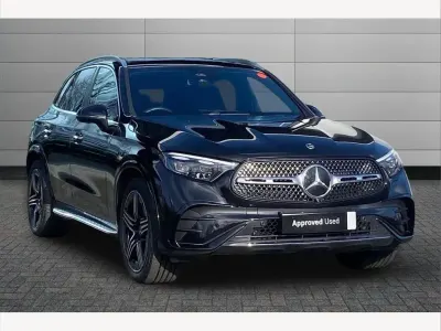 Begagnad Mercedes GLC300e AMG Line Premium 280 HK (205 kW) 2025 Svart SUV