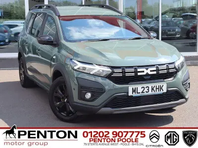 Used Dacia Jogger Extreme 108 HP (79 kW) 2023 Green MPV