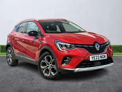 Used Renault Captur Techno 91 HP (66 kW) 2023 Red SUV
