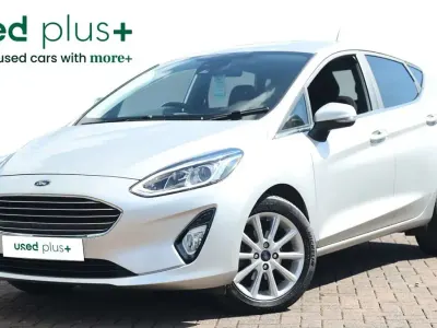 Used Ford Fiesta Titanium 100 HP (73 kW) 2018 Silver Hatchback