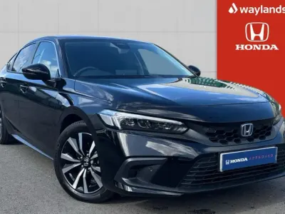 Używany Honda Civic Elegance 143 KM (105 kW) 2024 Czarny Hatchback