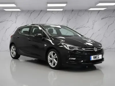 Second-hand Vauxhall Astra SRi 110 CP (80 kW) 2018 Negru Hatchback