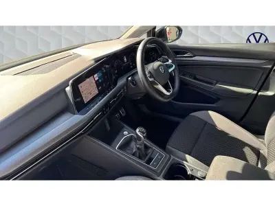 Usado VW Golf VIII Active 150 CV (110 kW) 2022 Negro Utilitario