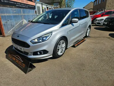 Begagnad Ford S-MAX Sport 180 HK (132 kW) 2016 Silver Minibuss