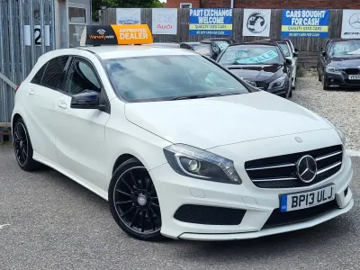 Używany Mercedes A200 AMG 2013 Biały Hatchback