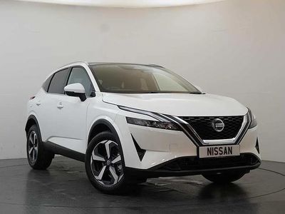 White Used 2022 Nissan Qashqai N-Connecta SUV | £17,399 (Fair price)