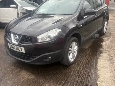 Używany Nissan Qashqai +2 Acenta 130 KM (95 kW) 2012 Czarny SUV