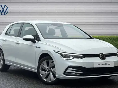 Used VW Golf VIII Style 147 HP (108 kW) 2020 White Hatchback