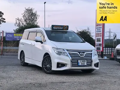 Used Nissan Elgrand Premium Edition 2020 White MPV