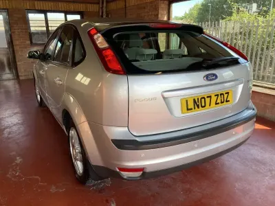 Used Ford Focus Ghia 2007 Silver Hatchback