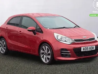 Used Kia Rio 90 HP (66 kW) 2015 Red Hatchback