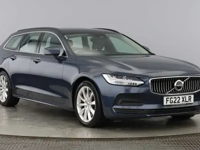 Used Volvo V90 Momentum 194 HP (142 kW) 2022 Blue Estate