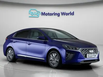 Begagnad Hyundai Ioniq Premium SE 141 HK (103 kW) 2022 Blå Halvkombi