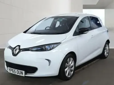 Used Renault Zoe Dynamique 64 kW (88 HP) 2015 White Hatchback