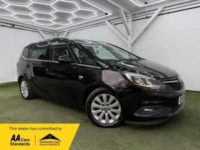 Second-hand Vauxhall Zafira 2017 Negru Monovolum