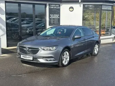 Used Vauxhall Insignia SRi 136 HP (100 kW) 2019 Grey Hatchback