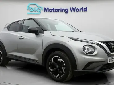 Used Nissan Juke N-Connecta 114 HP (83 kW) 2023 Silver SUV