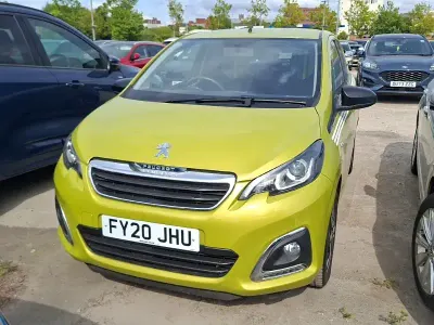 Used Peugeot 108 Collection 72 HP (52 kW) 2020 Green Hatchback