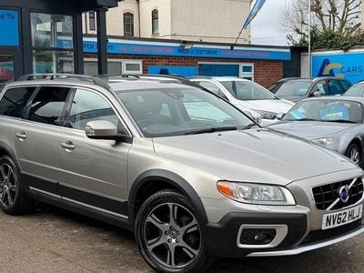 Used Volvo XC70 SE Lux 215 HP (158 kW) 2012 Gold Estate