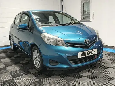 Used Toyota Yaris Multidrive S 2012 Turquoise Hatchback
