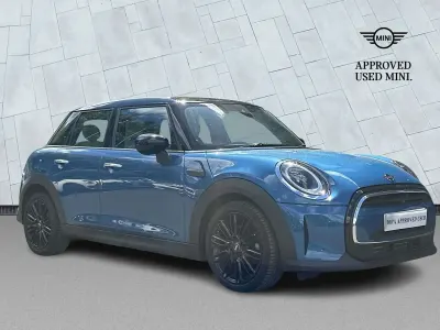 Used Mini Cooper Exclusive 134 HP (98 kW) 2023 Blue Hatchback