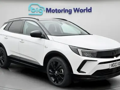 Used Vauxhall Grandland X 224 HP (164 kW) 2023 White SUV